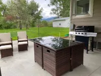 Charming 4-bedroom house on the creek in peaceful Sheridan Hotels in Sheridan