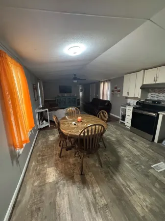 3-bedroom house in peaceful Henderson with WiFi, AC near Kerr Lake