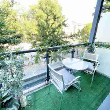 Town Center -  2 Bedroom Apartment - Farnborough Others