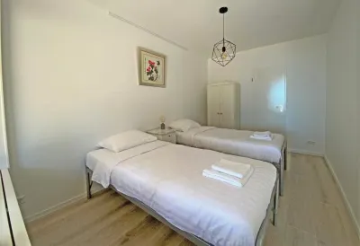 | Travl.is Expats | NL # Almere Hotel in zona Haddock Watersport