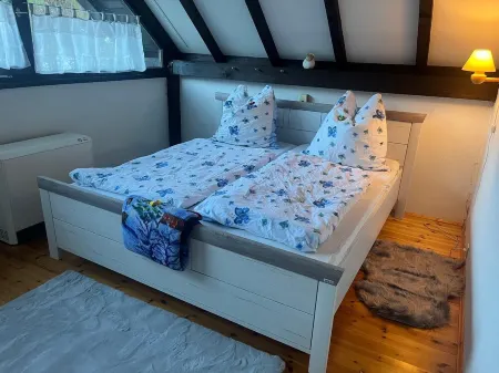 Lovingly furnished vacation home in the mountains