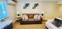 Stylish & Cozy 1BR Retreat Perfect for Work & Travel Prime Location!