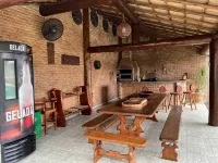 Casa a 90 Metros da Praia / Piscina / Sauna / Churrasqueira / Sinuca / Etc Hotels in Sao Mateus