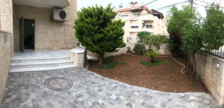 Simi villa In Abdoon Amman With Inside pool 酒店