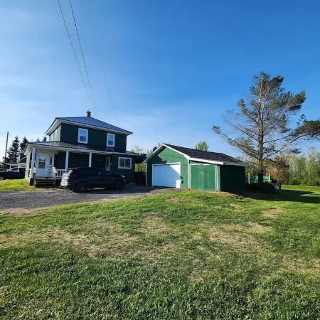 Enchanting 3-bedroom house with WiFi in Van Buren