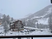 Fully renovated duplex apartment at the foot of the slopes.