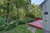 Birchwood Retreat: spacious & modern forest refuge