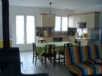 Detached house, in an enclosed garden, quiet location, near forest and sea