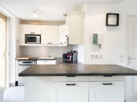 Grimaud house in condominium with pool and 2 parking spaces between village and beaches