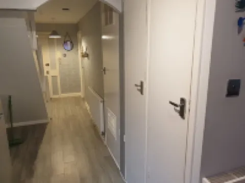 Spacious, Stylish Two-Bedroom Maisonette, Modern Amenities, Elegant Interiors Hotels in Aylesbury