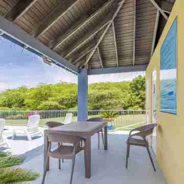 Stay Near Cayos & Boat Tours in an Ocean View Apartment w/ Pool Others