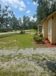4-bedroom house in peaceful Valdosta 4 queen beds, 3 sofa beds w/ full amenities