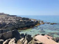 Villa Mia Carini, 150 meters from the sea and 5 km airport, beautiful vintage villa