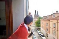 Between Castle and Cathedral