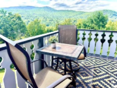 Stunning Mountain Views by Attitash & North Conway!