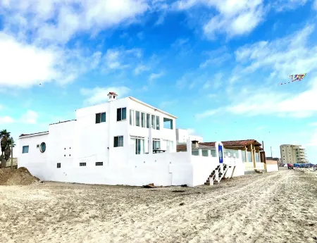 Rosarito Beach ON THE SAND!  Sleeps up to 30!