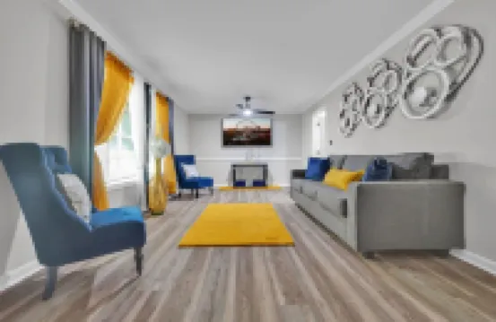 Cozy Home- 4 mins from the airport- 10 min from Downtown Atlanta