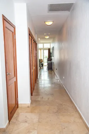 Beachside Retreat: Balcony, Pools, and Direct Ocean Access and Peloton!