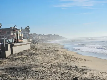 3-bedroom house in charming Imperial Beach with WiFi