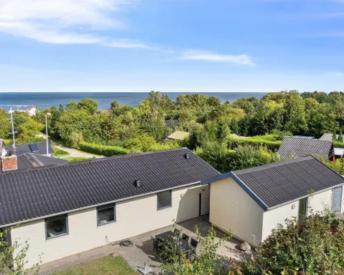 "Eliana" - 300m from the sea Hotels in Allingabro