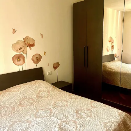 Close to downtown Como, free parking. Convenient for Switzerland.