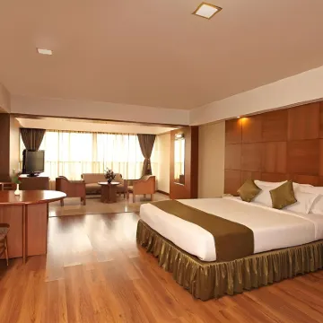 Hotel Aurora Towers โรงแรมใกล้Sarasbaug Ganpati Temple