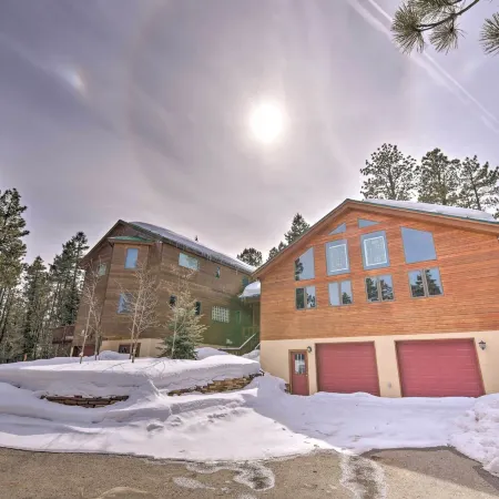 Spacious Angel Fire Cabin < 4 Miles to Resort!