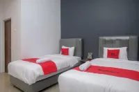 RedDoorz Syariah Near Unimus Semarang Hotel a Tembalang