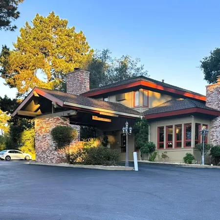 Comfort Inn Monterey Peninsula Airport