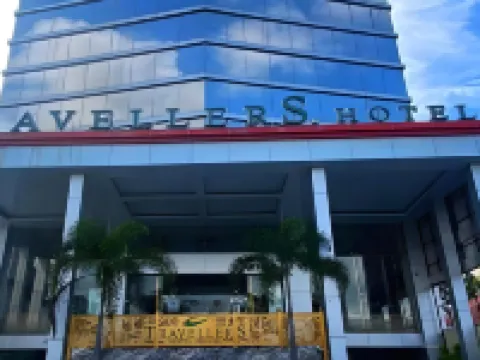 Travellers Hotel Phinisi Hotels in Makassar