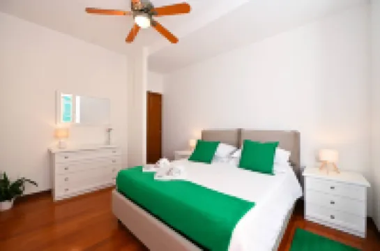 One & Only Lake View Apartment in Central Como