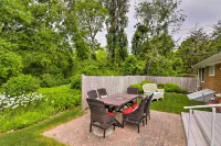 Near Craigville Beach and Main St! Sunny Cottage - Homestays