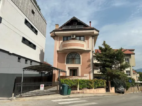 Hillside Garden by Sienna Hotels near Skopje Fortress