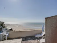 Duplex apartment with sea view and roof terrace