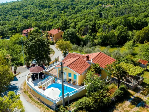 Villa in Ripenda Kras with Pool and Sauna -  Ferienhäuser