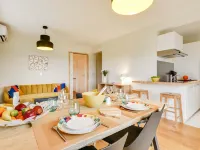 Studio in Étel with Panoramic Beach Views