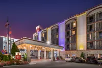 Best Western Plus Music Row Hotels near Centennial Park