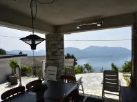 Rustic Villa with Lake Views