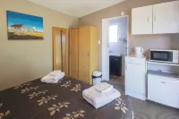 Rangiora Eco Holiday Park Hotels in Leithfield