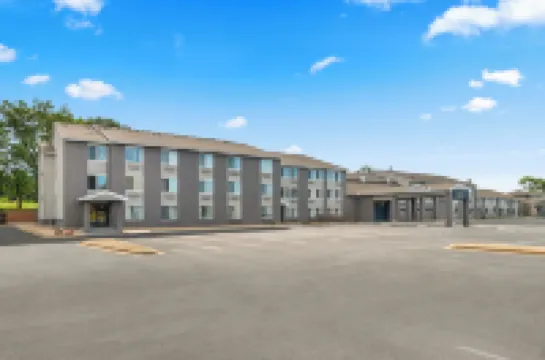 Country Inn & Suites by Radisson, Coon Rapids, MN