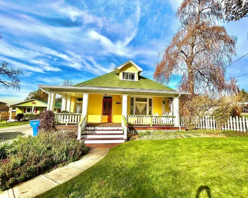 NEW HOT TUB Holladay Farmhouse - Cozy, Convenient Ξενοδοχεία στην πόλη Holladay