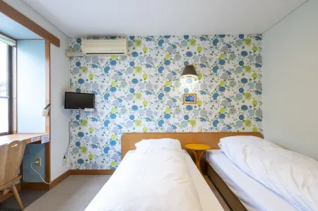 Lodge Matsuya Отели рядом с достопримечательностью «湯宿 寿命延 Onsen Ryokan Jonnobi»