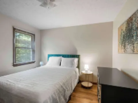 The Family Nook Home for 8 Hotele w: Hamilton