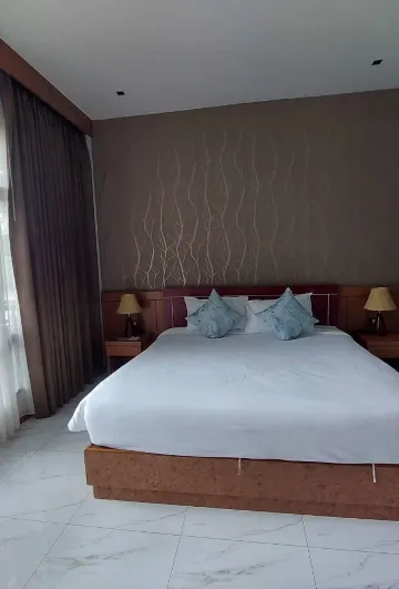 ห้องพร้อมทางเข้าสระว่ายน้ำ - เตียงคิงไซส์