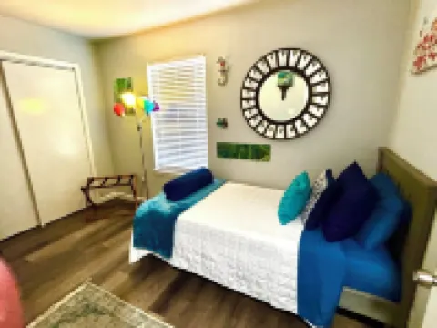 PRIME LOCATION IMMACULATE COZY GETAWAY MINUTES FROM BEACH &DOWNTOWN