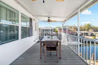 Waterfront: Jacuzzi, SUP, Kayaks, Big H2O Mat, Fun Room, Ping Pong, Dock & Canoe