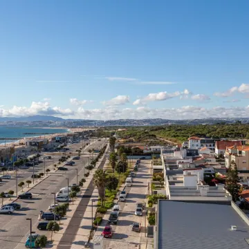 GuestReady - Deluxe home with terrace in Caparica