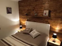 Cosy private chalet at the foot of the slopes, Oz, Alpe d'Huez ski area