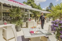 Eden Hotel - breakfast