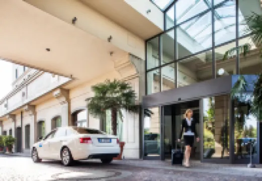 코스모 호텔 팰리스  호텔